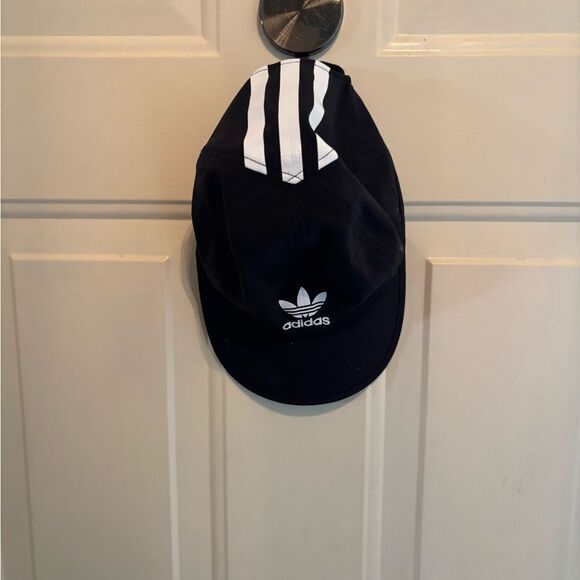 Adidas Black Cap with White Logo - Picture 6 of 6
